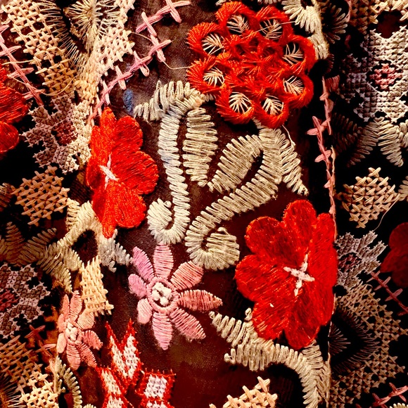 BCBG MAXMARA FLORAL DRESS - Picture 8 of 9